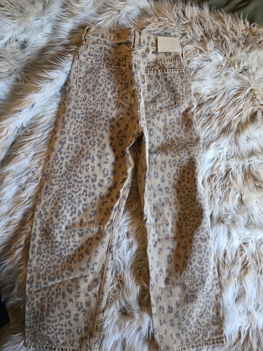Citizens Of Humanity Miro Cheetah-Print Relaxed Barrel Jeans - Picture 8 of 11